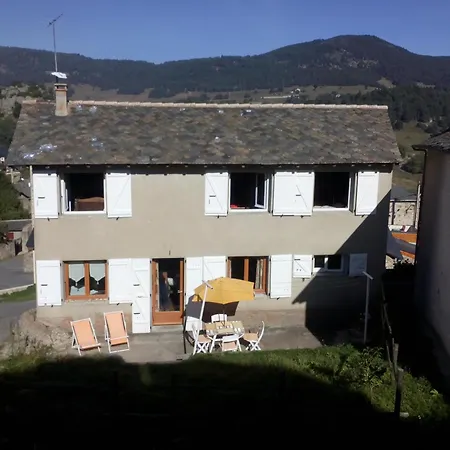 Maison De Pyrenees La Llagonne